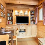 Godfrey By Interhome 木屋 *